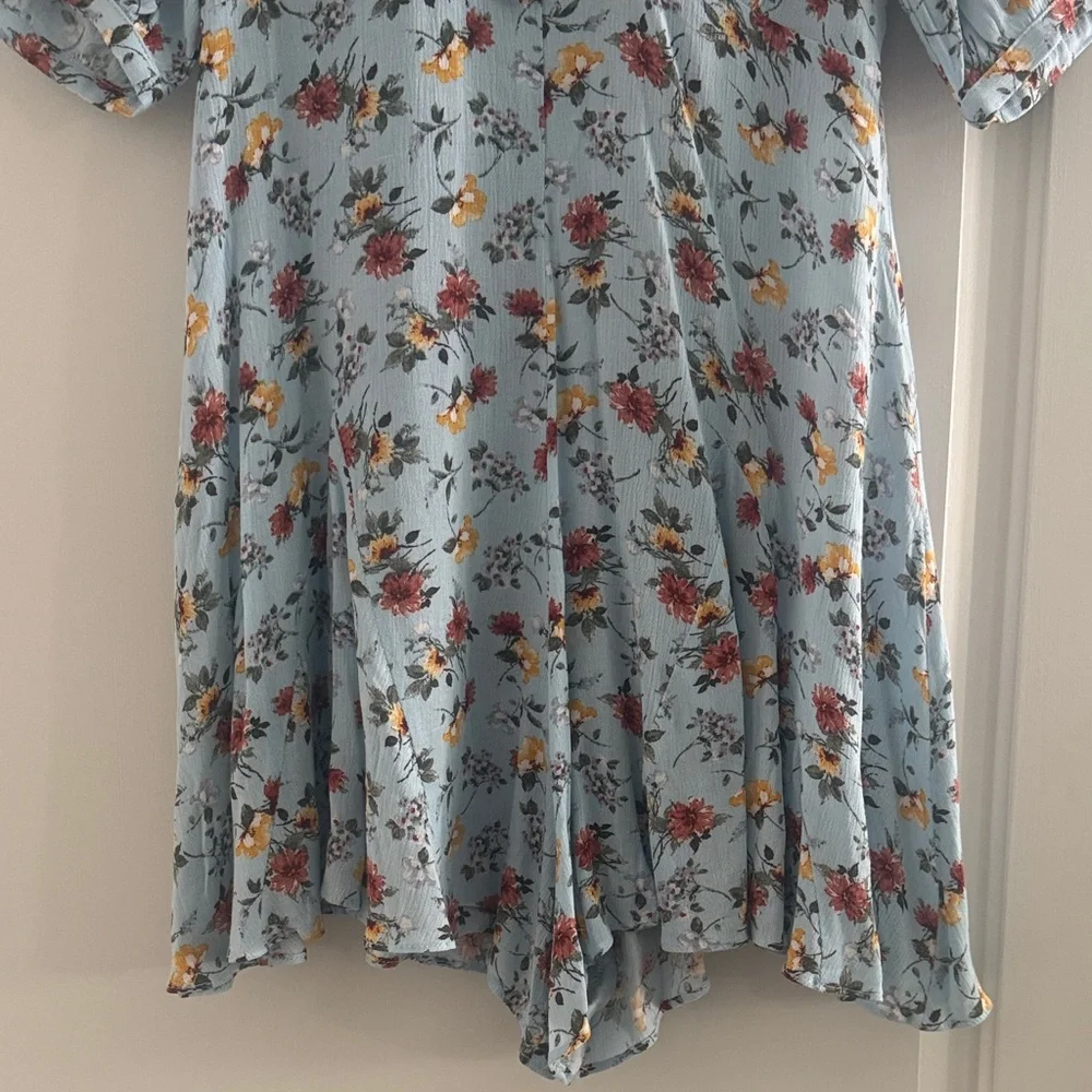 Olivaceous Light Blue Floral Tie-Neck Mini Dress - Picture 3 of 7